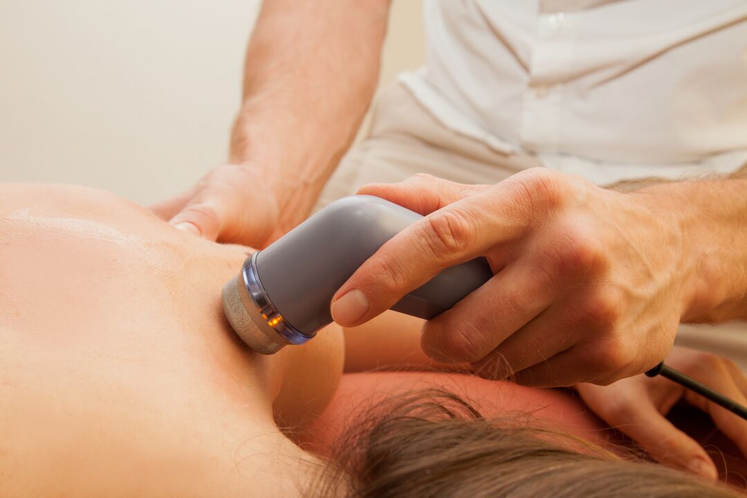 Masaxe para o tratamento da osteocondrose cervical